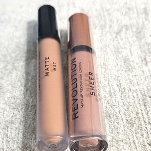 *Bundle Revolution Matte and Sheer Lipstick Duo